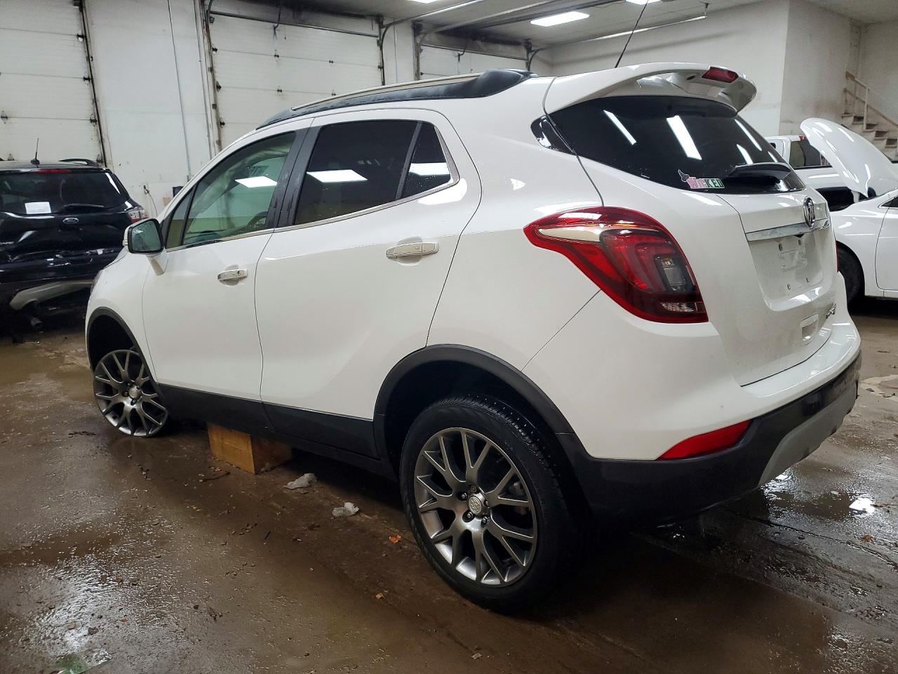 2019 BUICK ENCORE SPORT TOURING photo 3