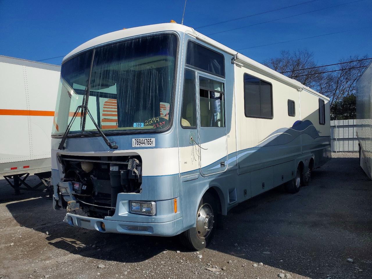 1999 FORD SOUTHWIND RV photo 2