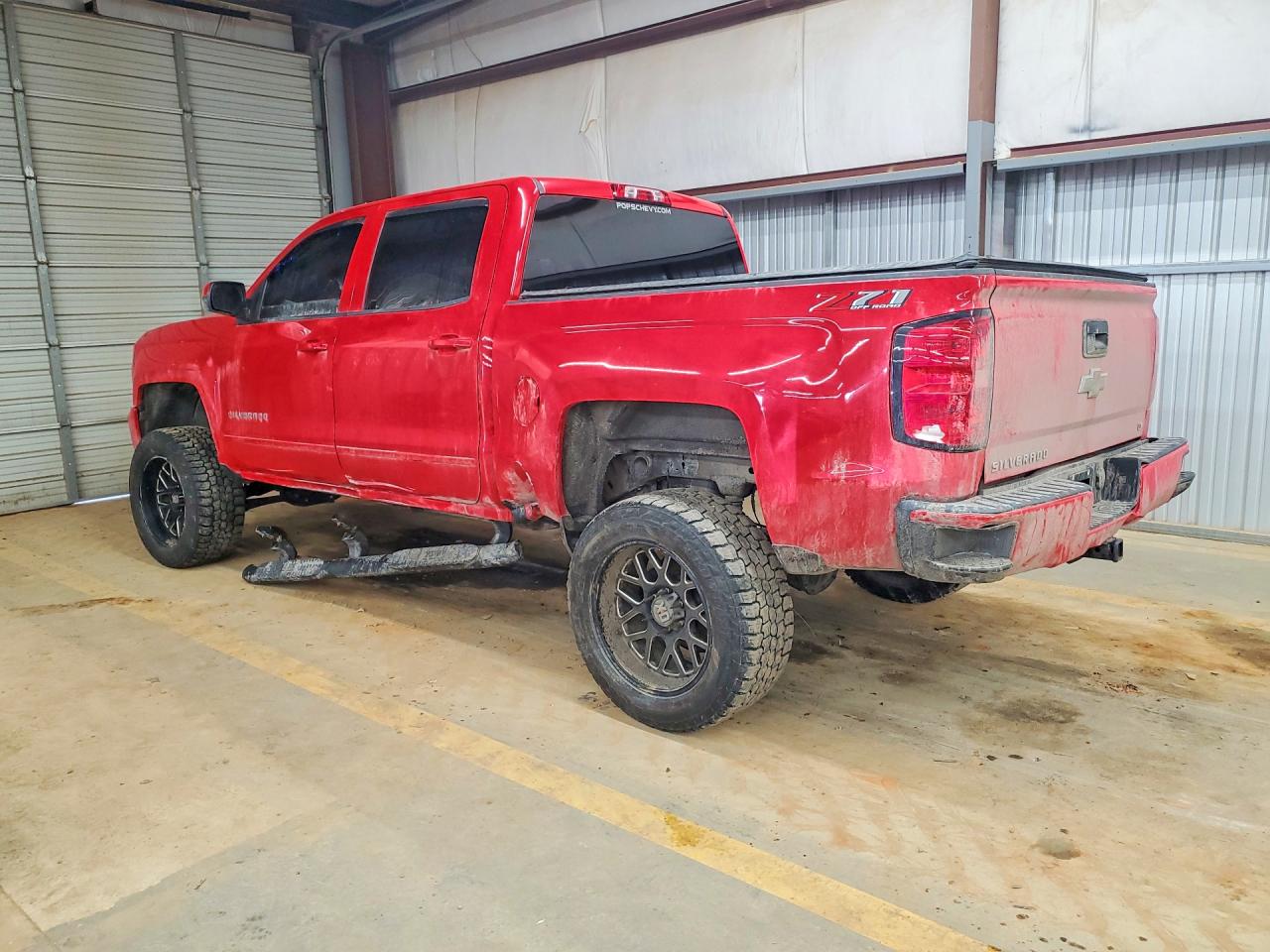2018 CHEVROLET SILVERADO K1500 LT photo 2
