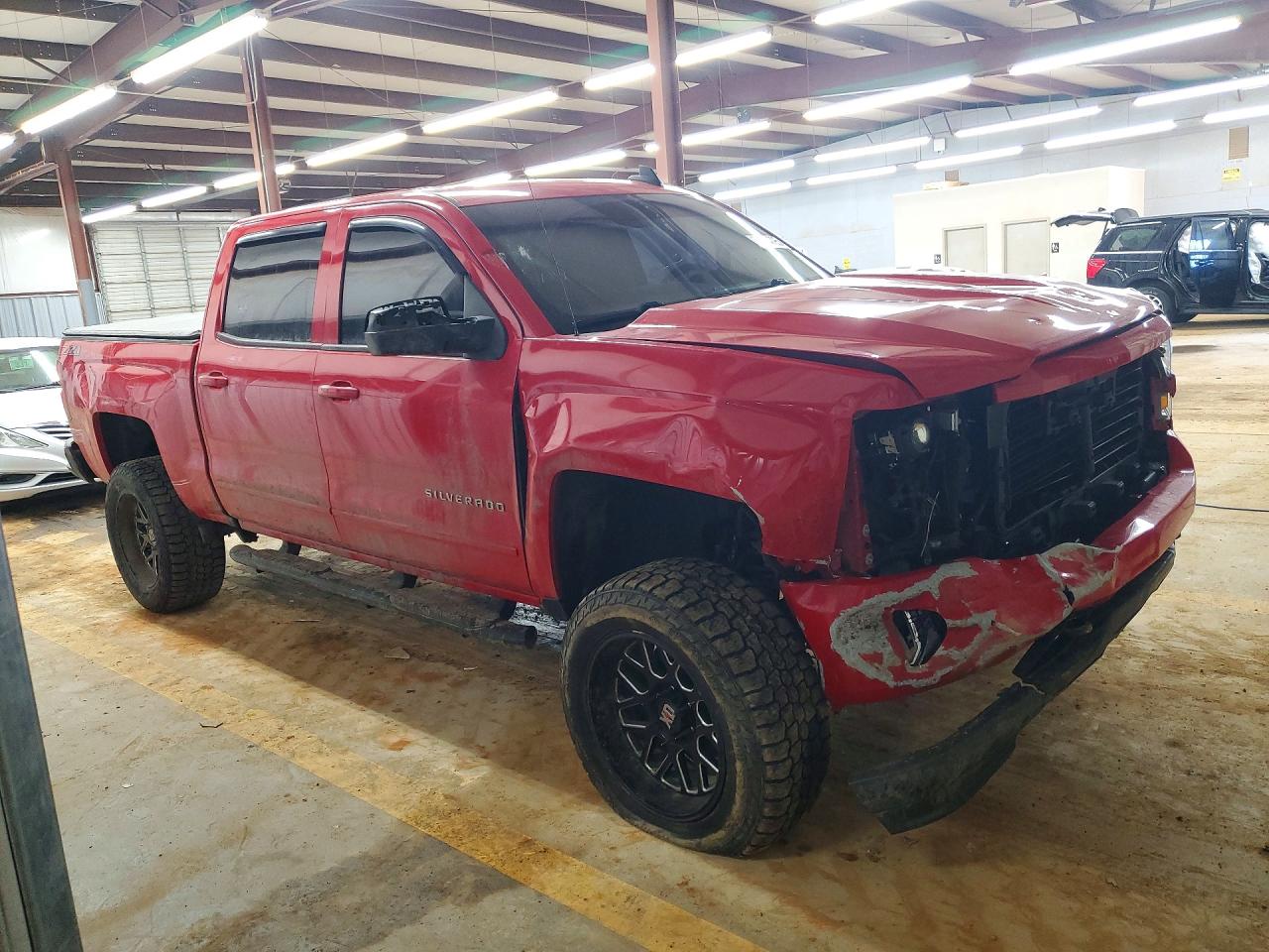 2018 CHEVROLET SILVERADO K1500 LT photo 4