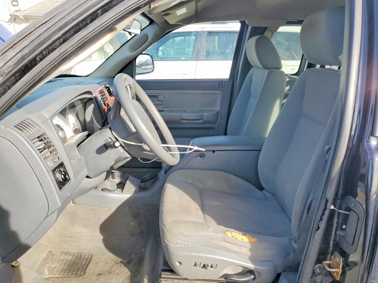 2005 DODGE DAKOTA SLT photo 19
