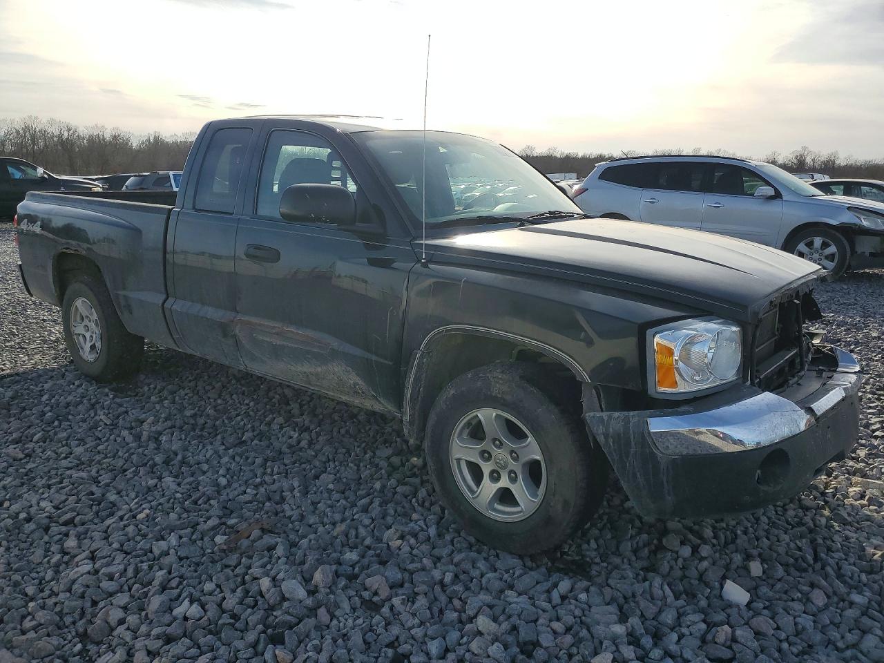 2005 DODGE DAKOTA SLT photo 10