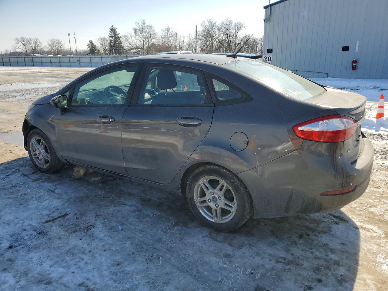 2019 FORD FIESTA SE photo 3