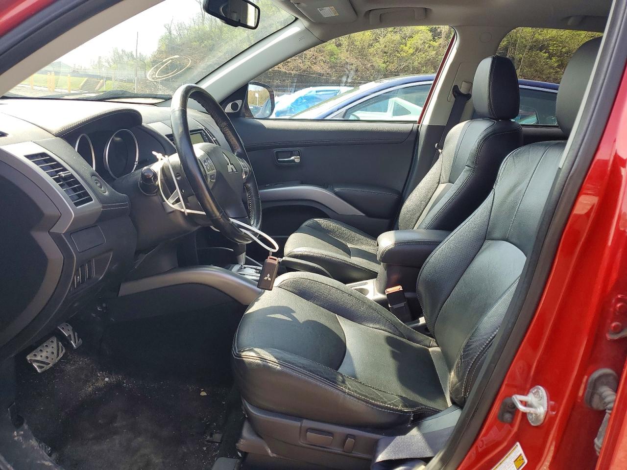 2012 MITSUBISHI OUTLANDER GT photo 7