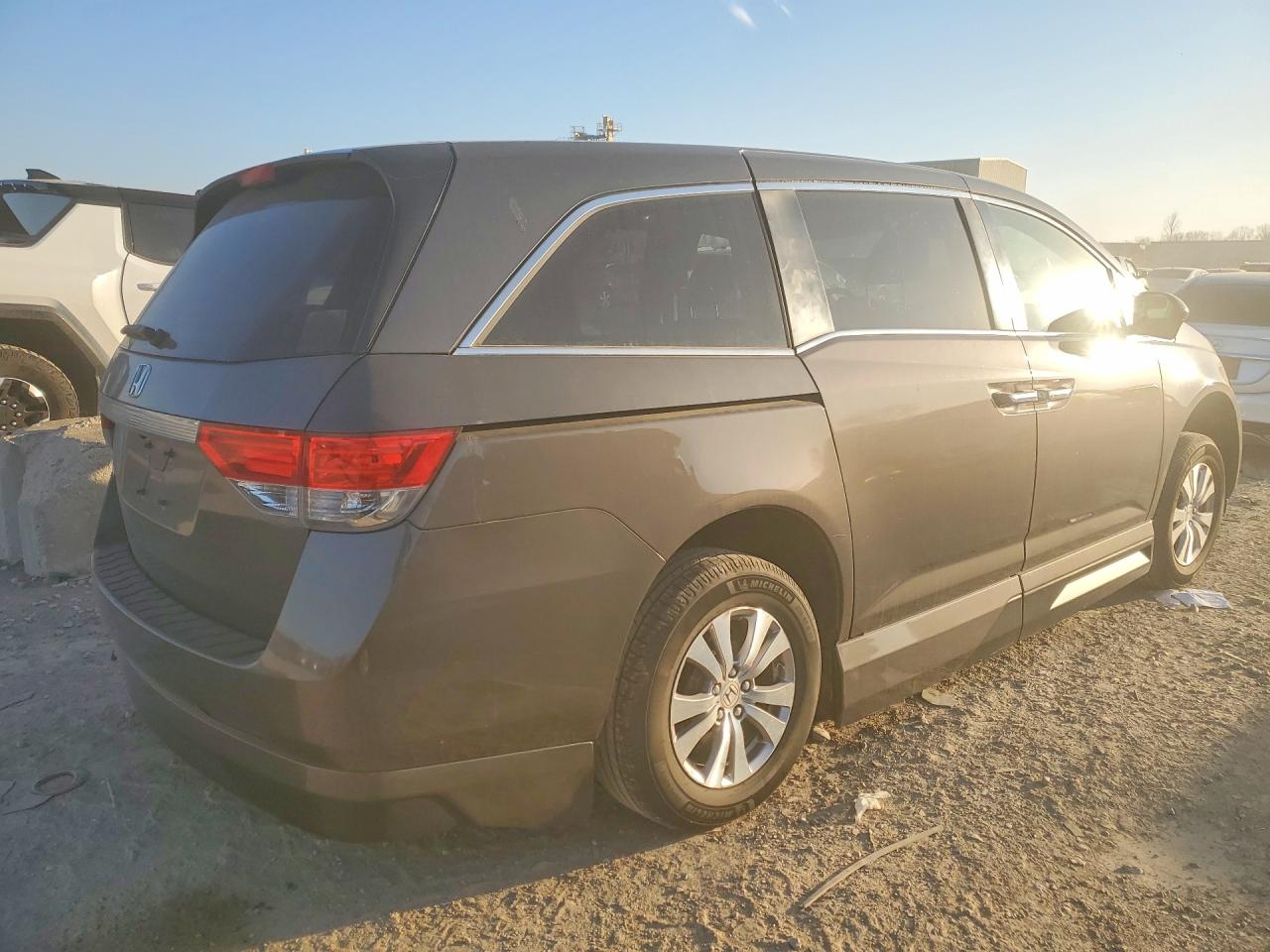 2014 HONDA ODYSSEY EXL photo 3