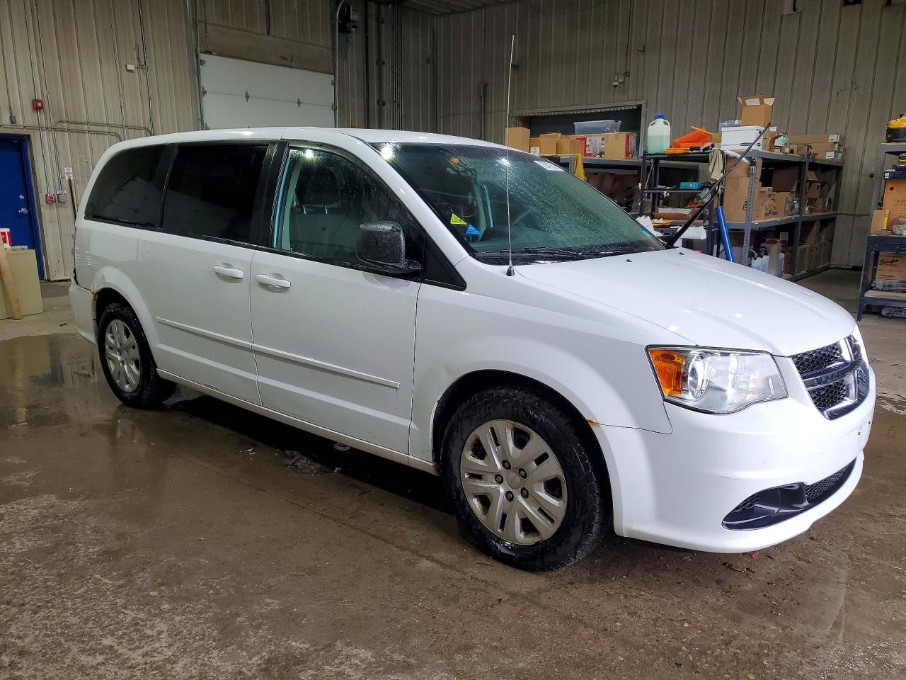 2015 DODGE GRAND CARAVAN SE photo 10
