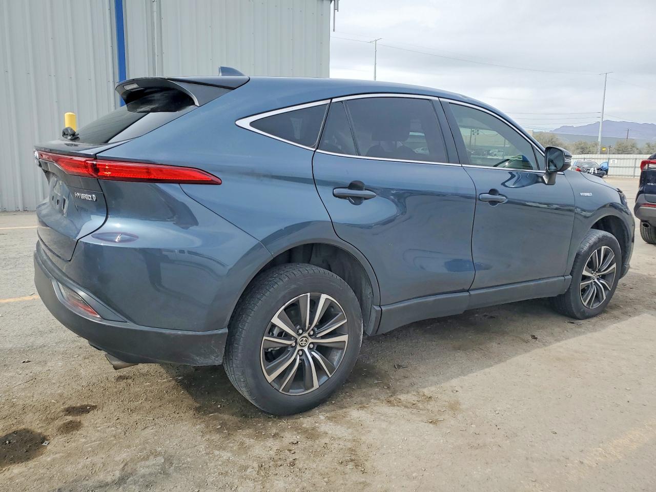 2021 TOYOTA VENZA LE photo 5
