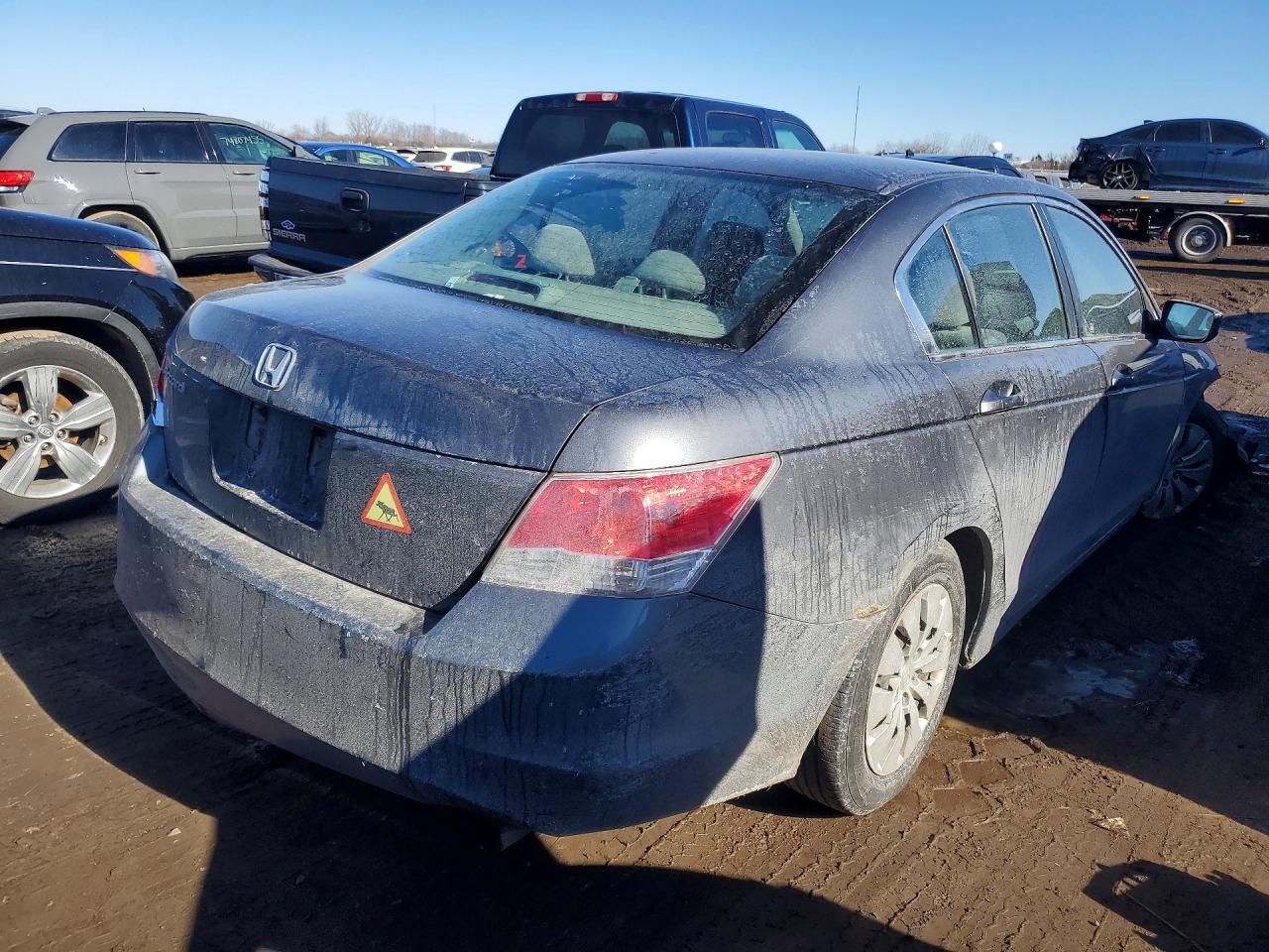 2010 HONDA ACCORD LX photo 3