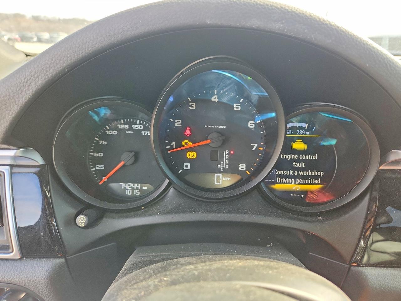 2018 PORSCHE MACAN photo 9