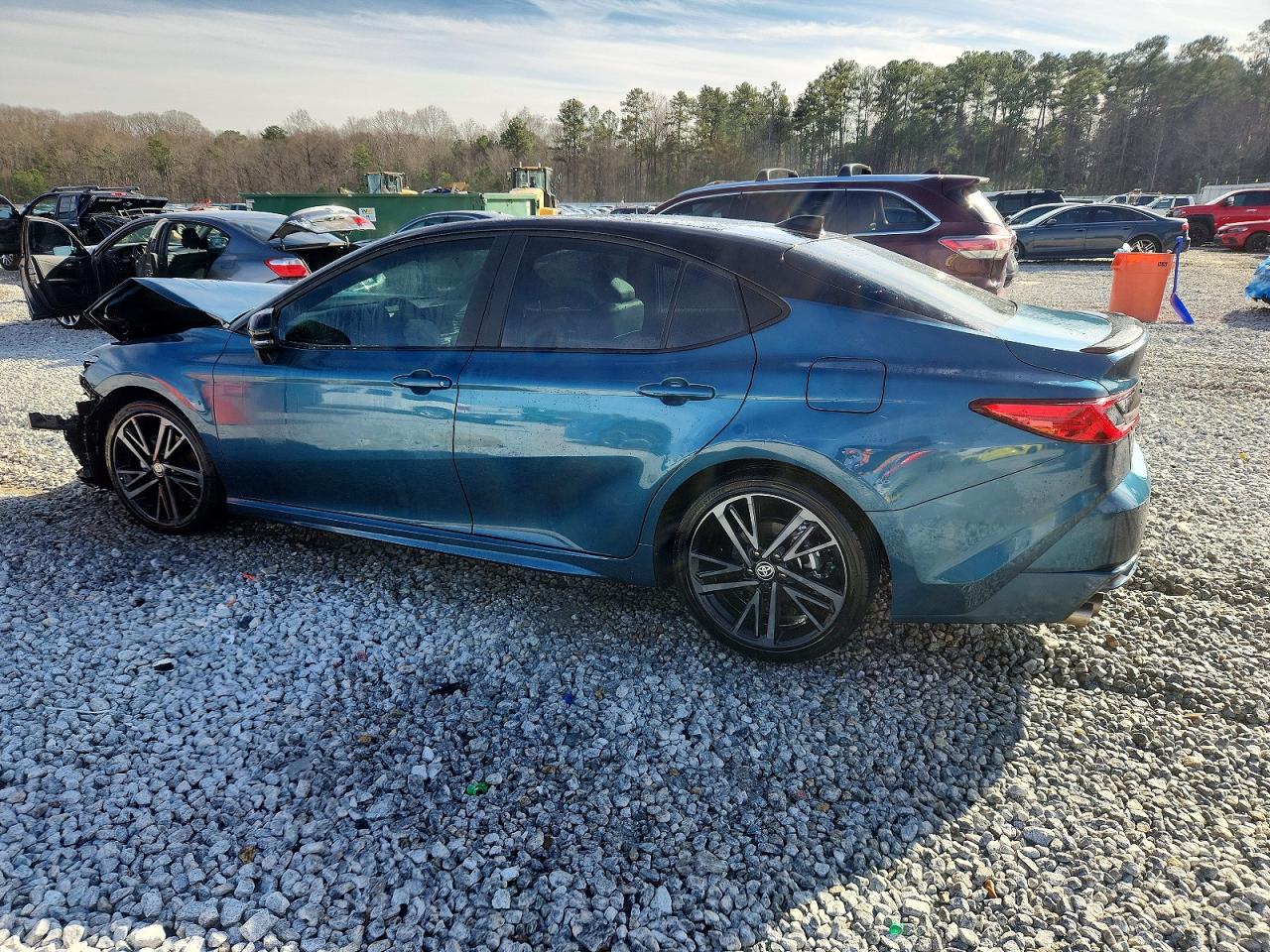 2025 TOYOTA CAMRY XSE photo 4