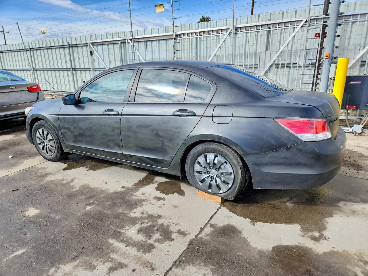 2010 HONDA ACCORD LX photo 3