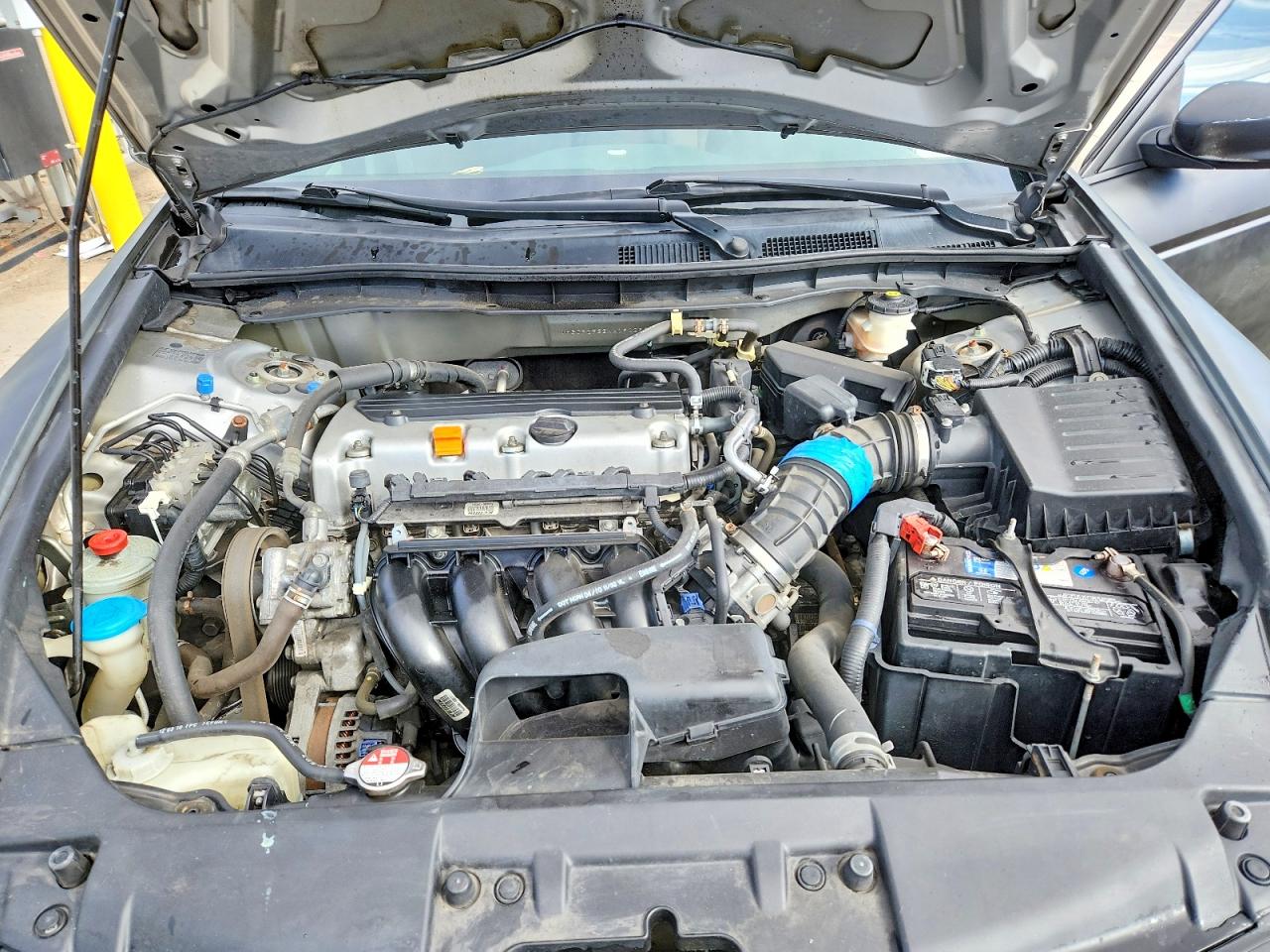 2010 HONDA ACCORD LX photo 21
