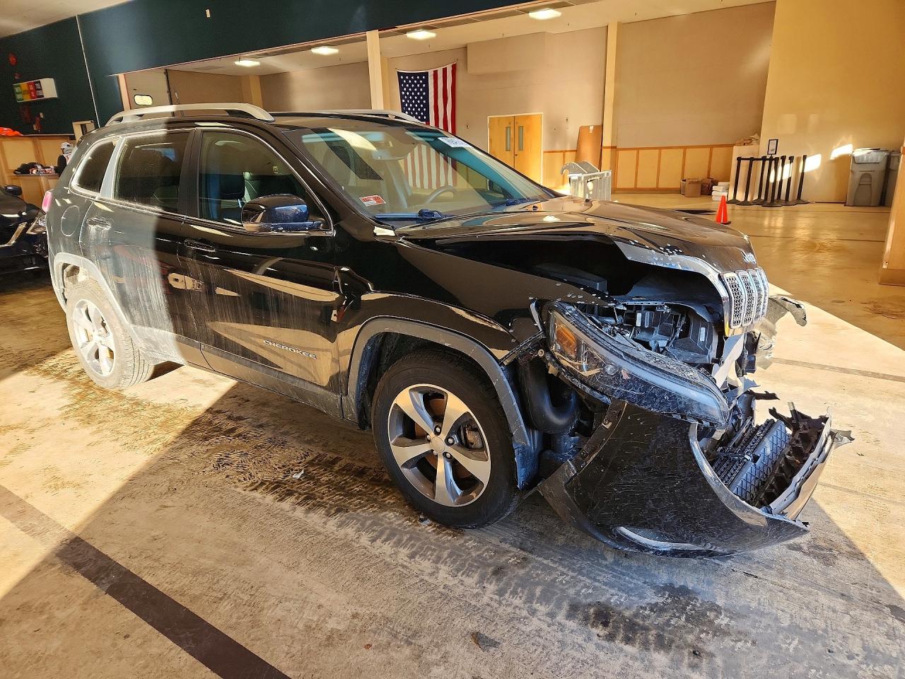 2019 JEEP CHEROKEE photo 10