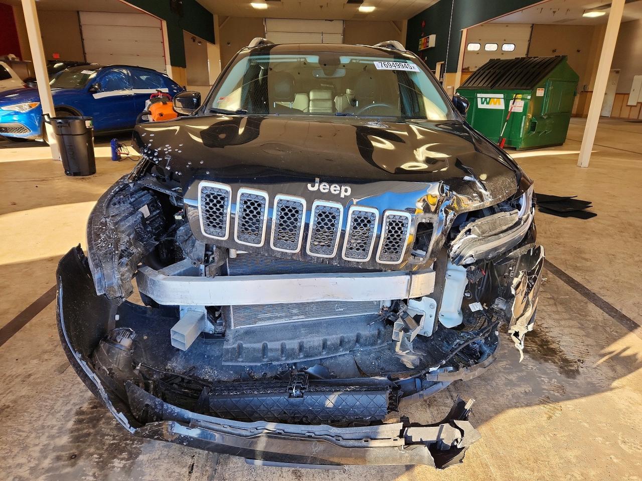 2019 JEEP CHEROKEE photo 13