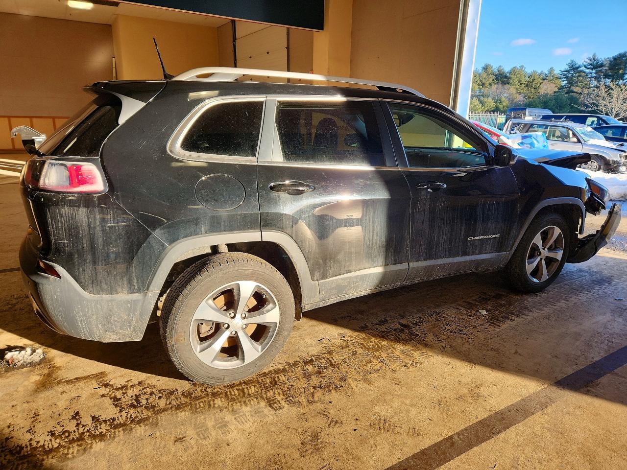 2019 JEEP CHEROKEE photo 7