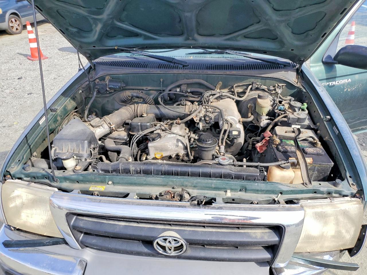 1999 TOYOTA TACOMA photo 11
