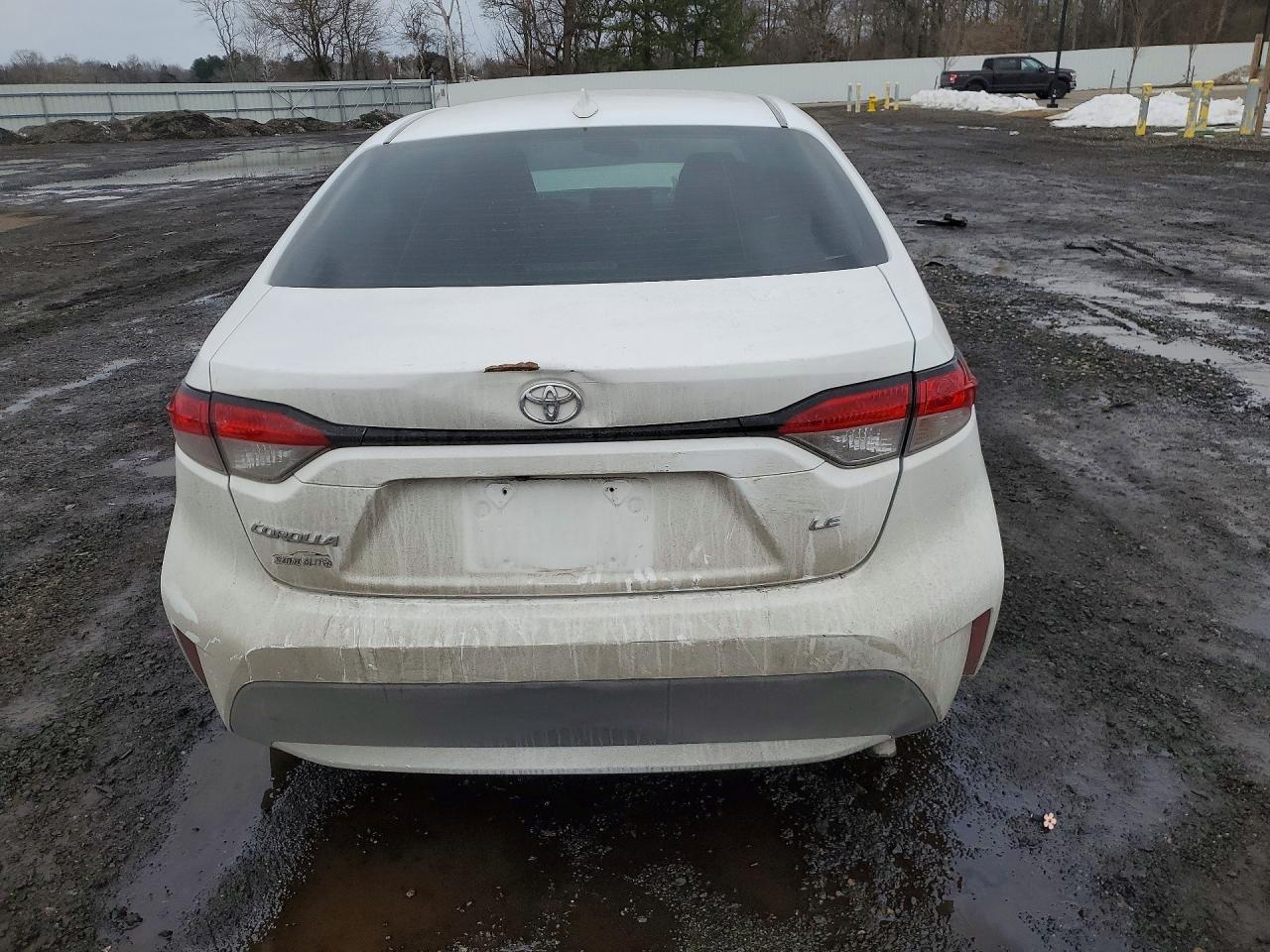 2021 TOYOTA COROLLA LE photo 6