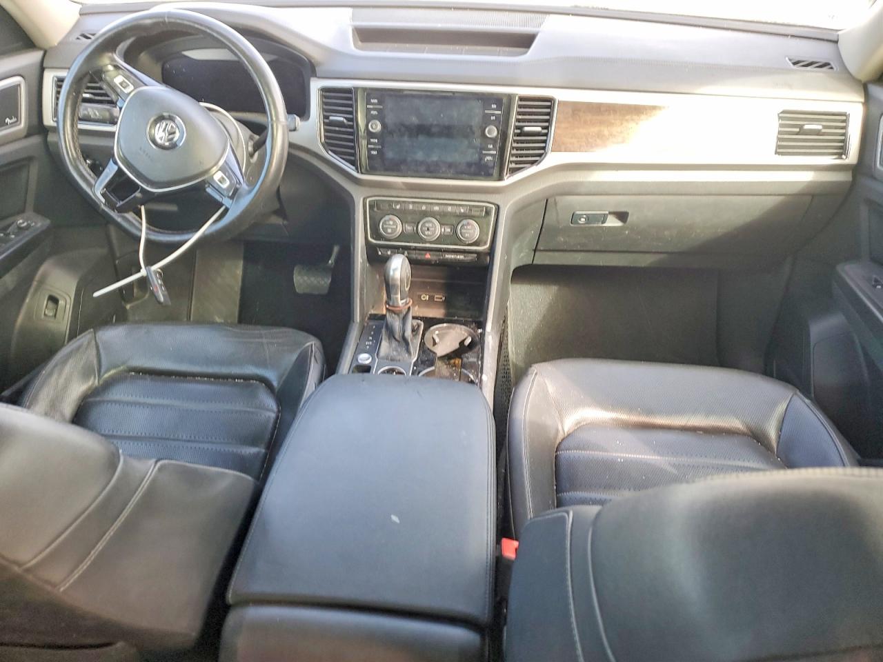 2018 VOLKSWAGEN ATLAS SEL PREMIUM photo 8