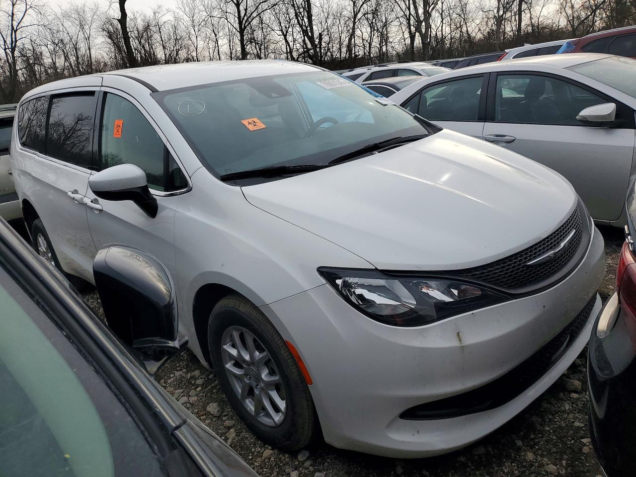 2023 CHRYSLER VOYAGER LX photo 8