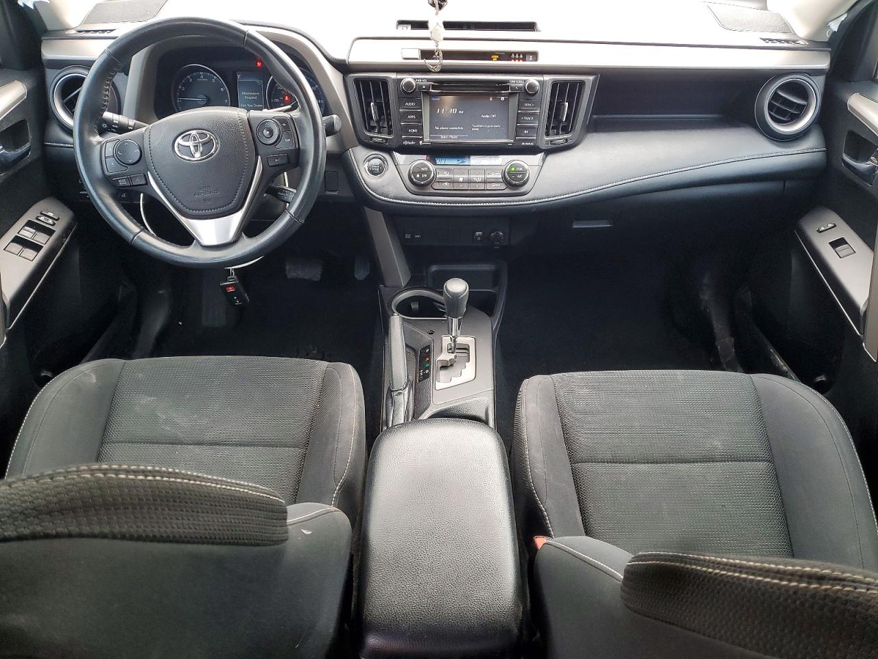 2018 TOYOTA RAV4 XLE photo 22