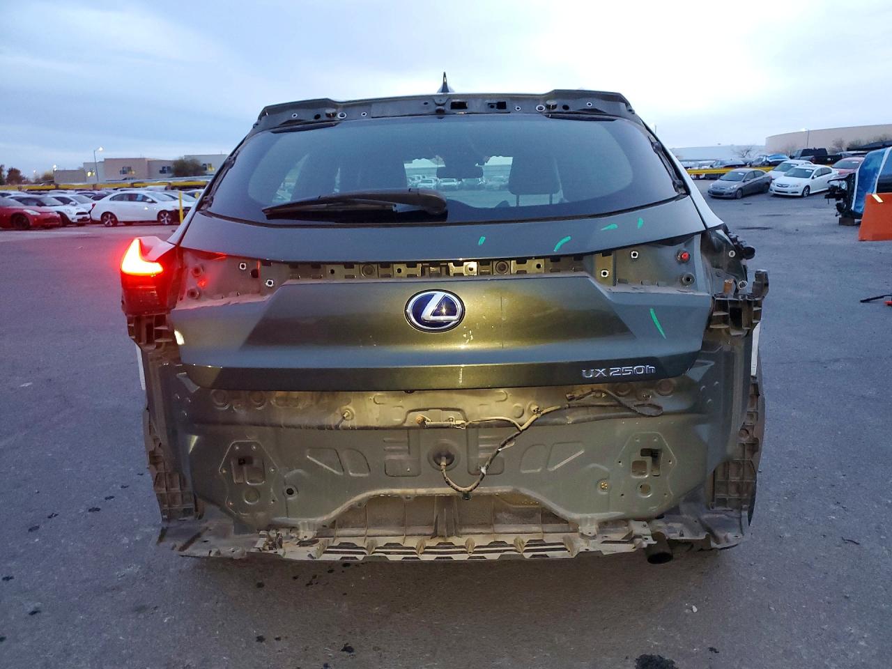 2020 LEXUS UX 250H photo 16