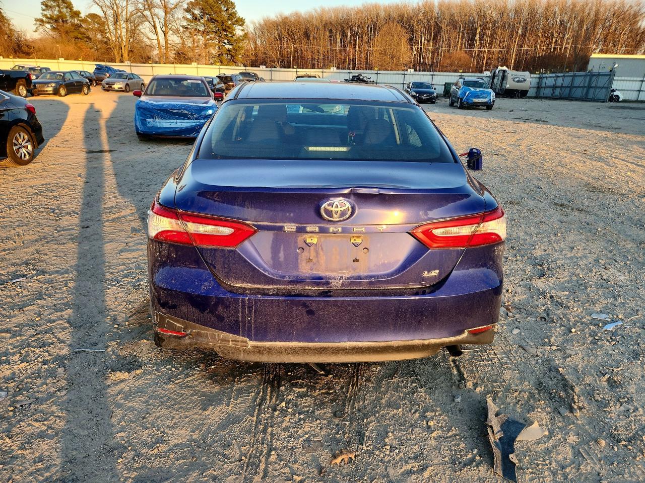 2018 TOYOTA CAMRY L photo 11