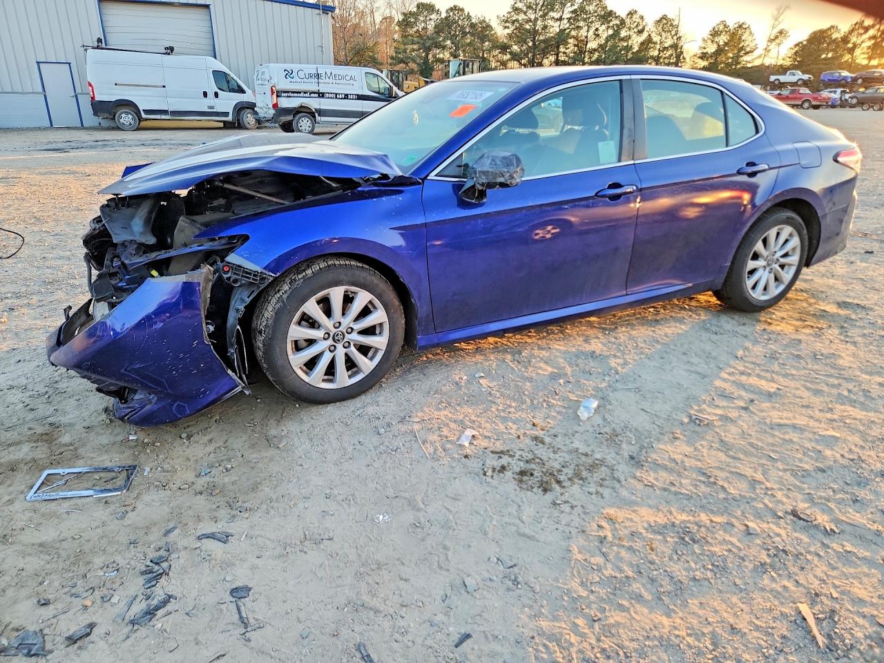 2018 TOYOTA CAMRY