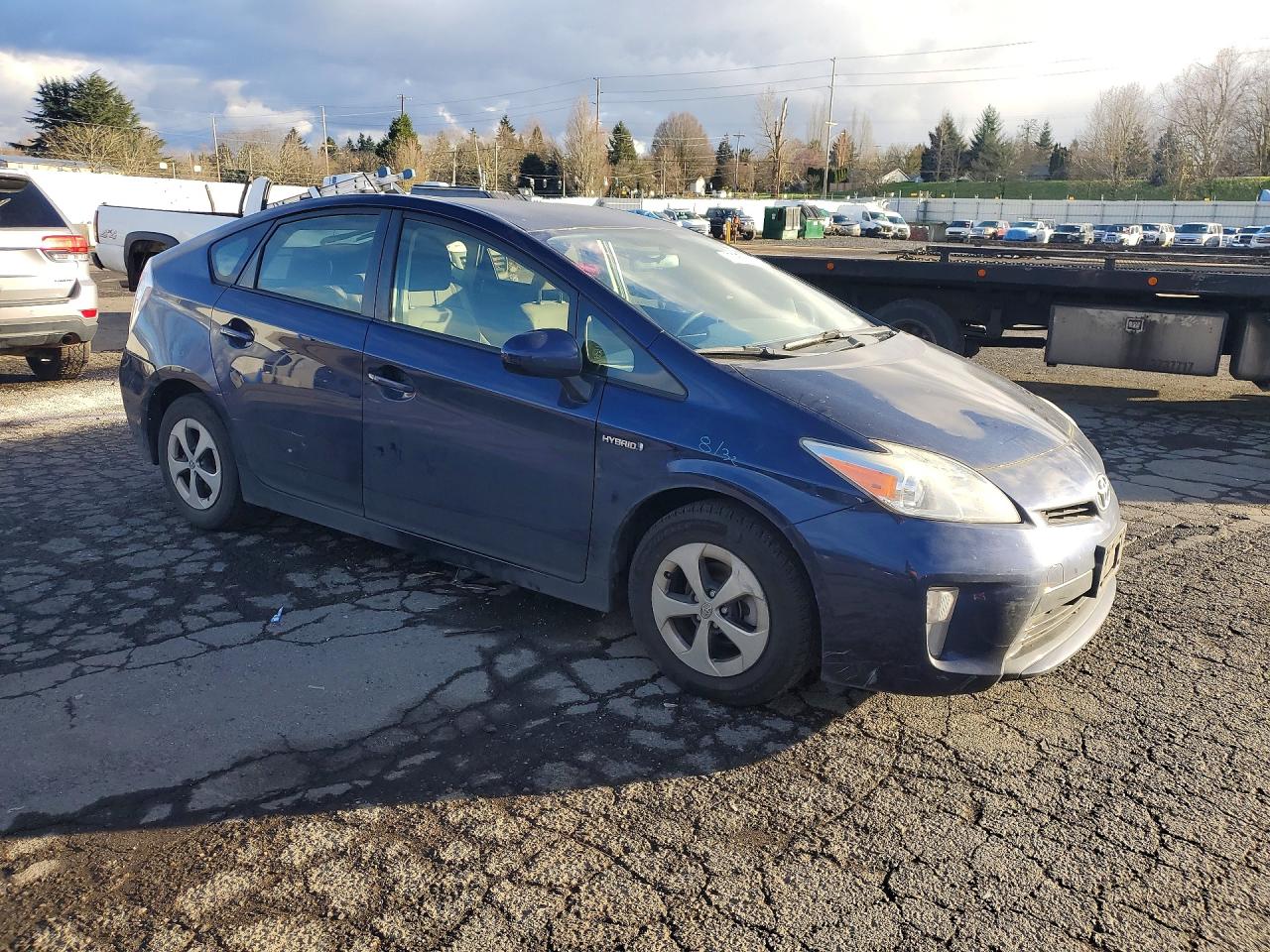 2015 TOYOTA PRIUS photo 4