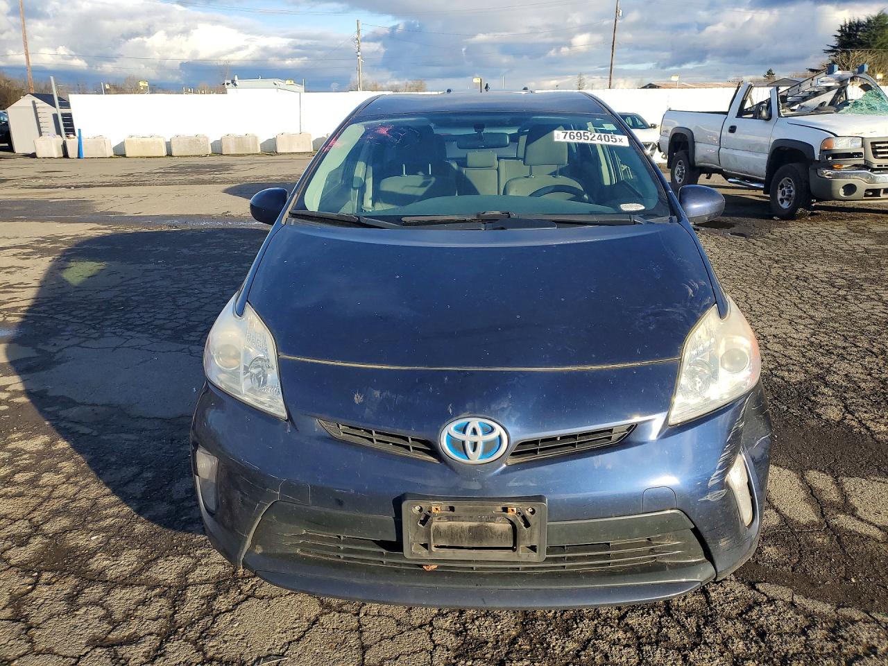 2015 TOYOTA PRIUS photo 5