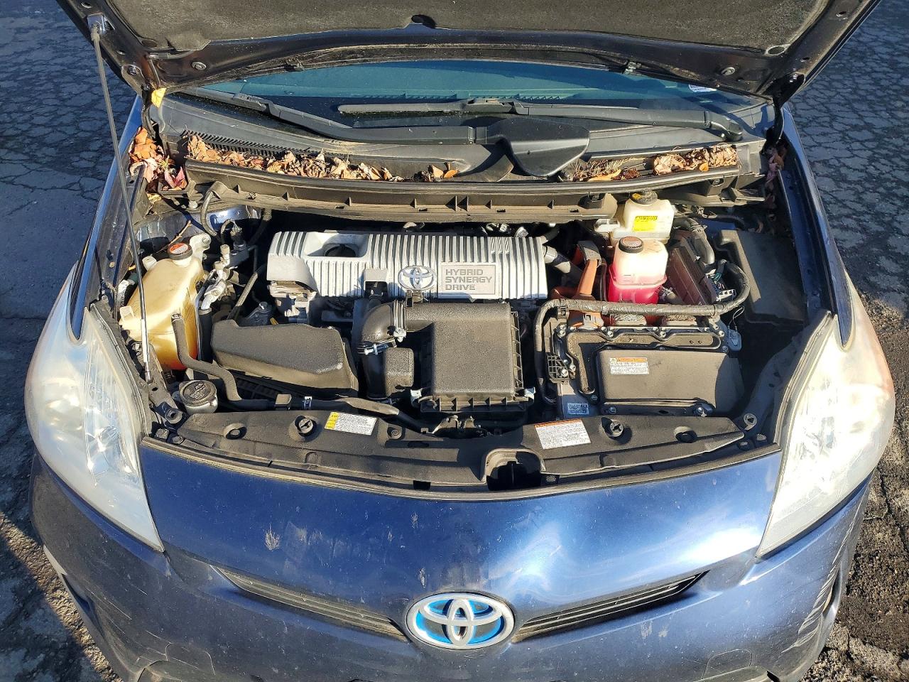 2015 TOYOTA PRIUS photo 11