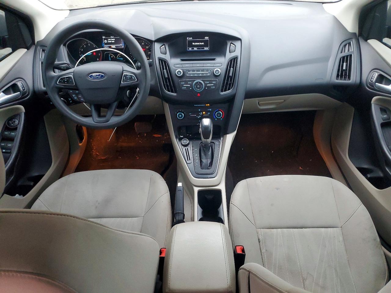 2015 FORD FOCUS SE photo 8