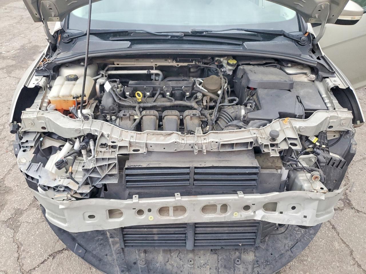 2015 FORD FOCUS SE photo 11