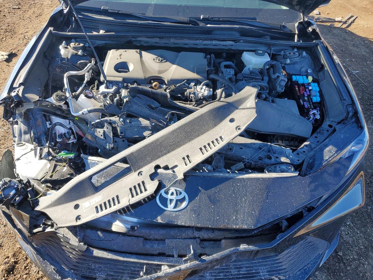 2025 TOYOTA CAMRY LE photo 11