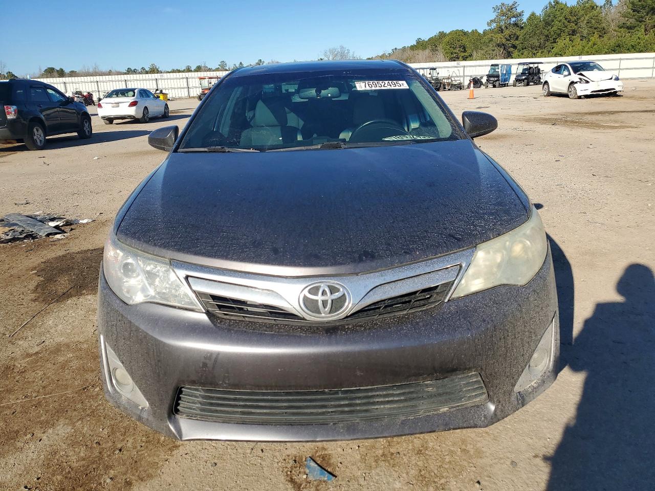 2014 TOYOTA CAMRY SE photo 9