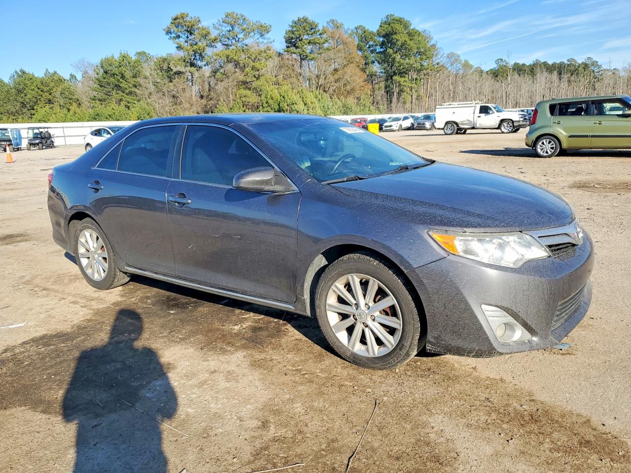 2014 TOYOTA CAMRY SE photo 7