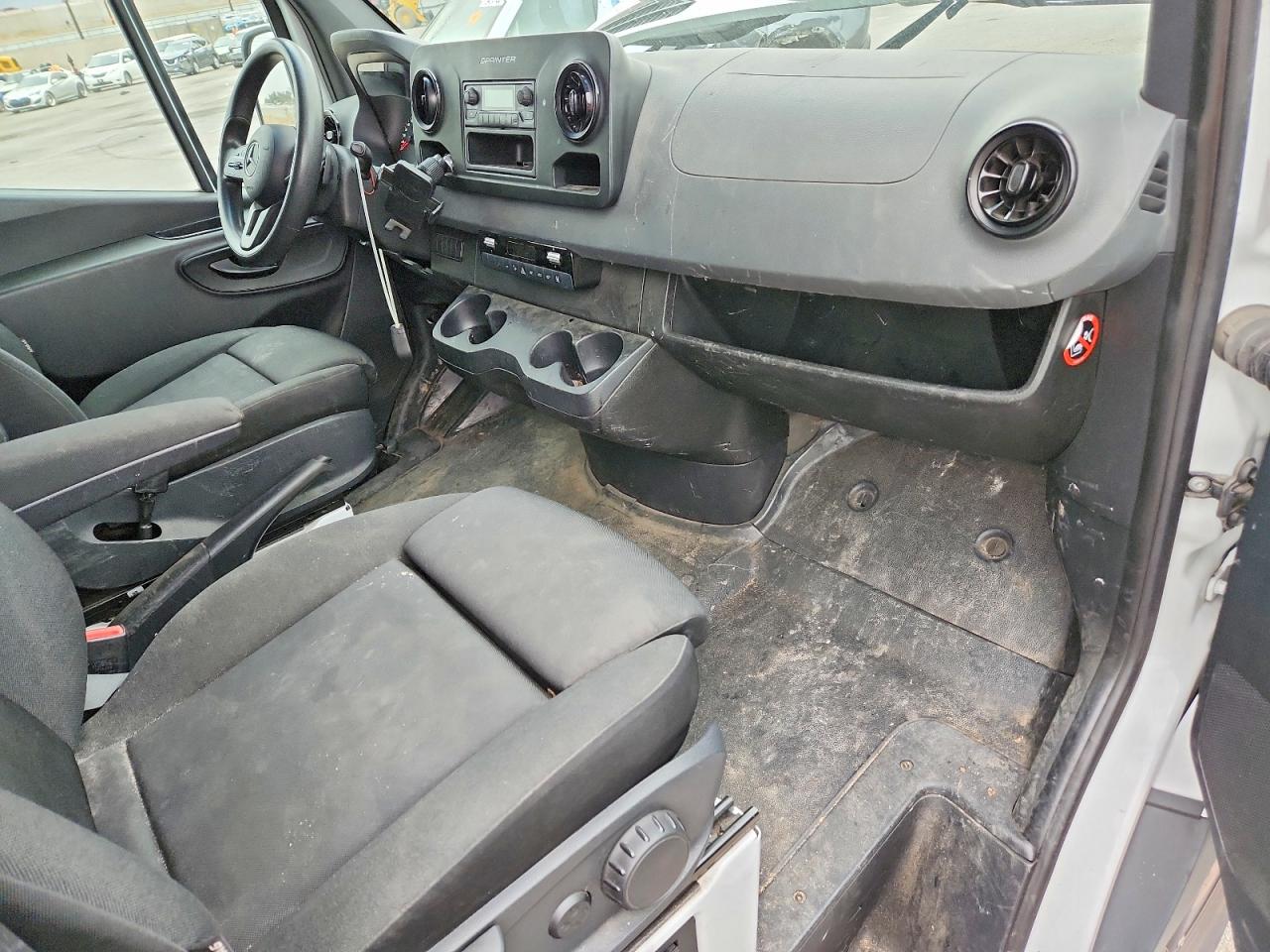 2020 MERCEDES-BENZ SPRINTER 2500 photo 15