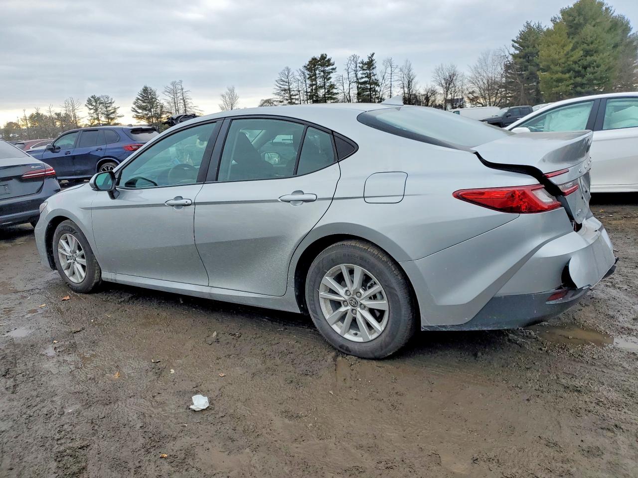 2025 TOYOTA CAMRY photo 2