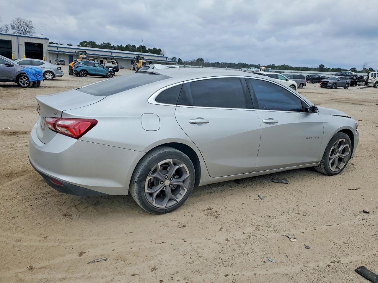 2020 CHEVROLET MALIBU LT photo 3