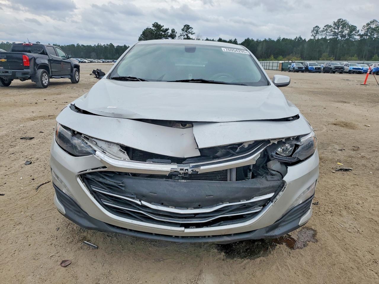 2020 CHEVROLET MALIBU LT photo 5