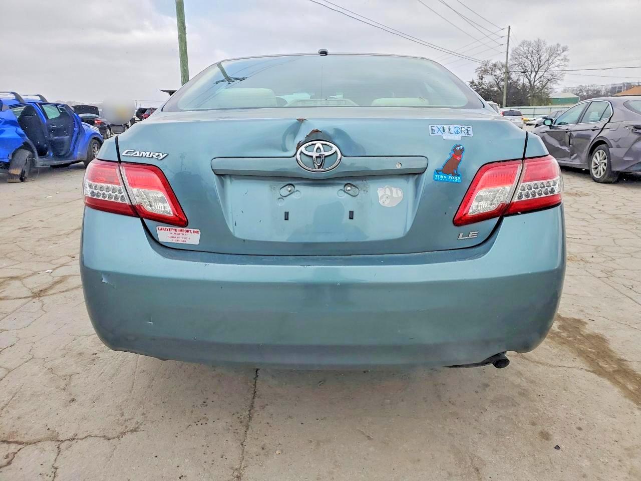 2010 TOYOTA CAMRY BASE photo 11