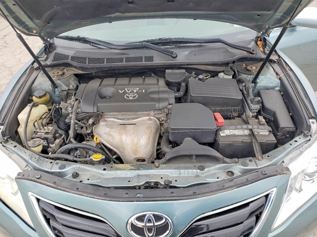 2010 TOYOTA CAMRY BASE photo 21