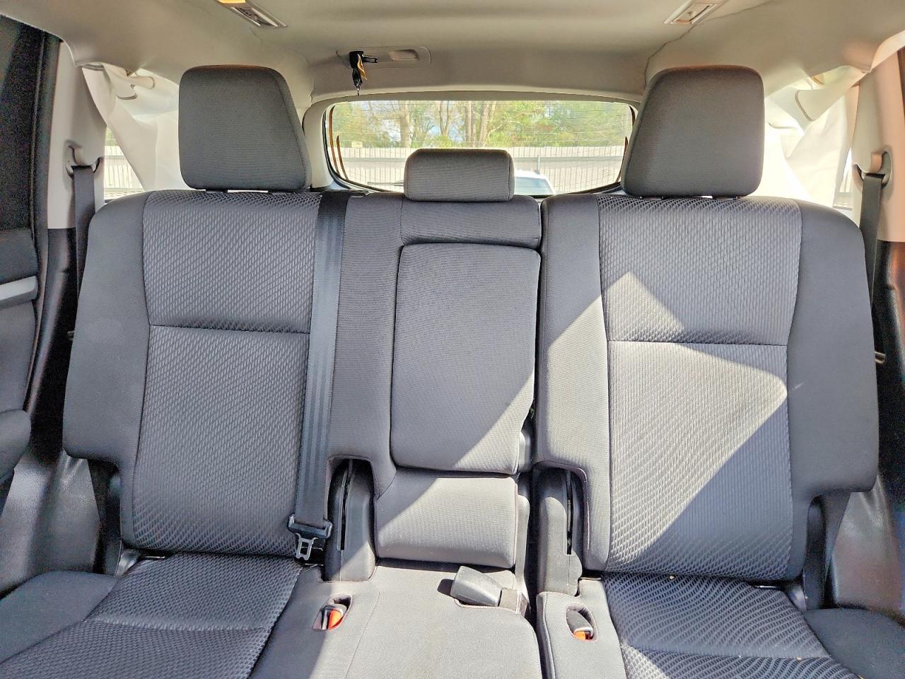 2019 TOYOTA HIGHLANDER LE photo 10