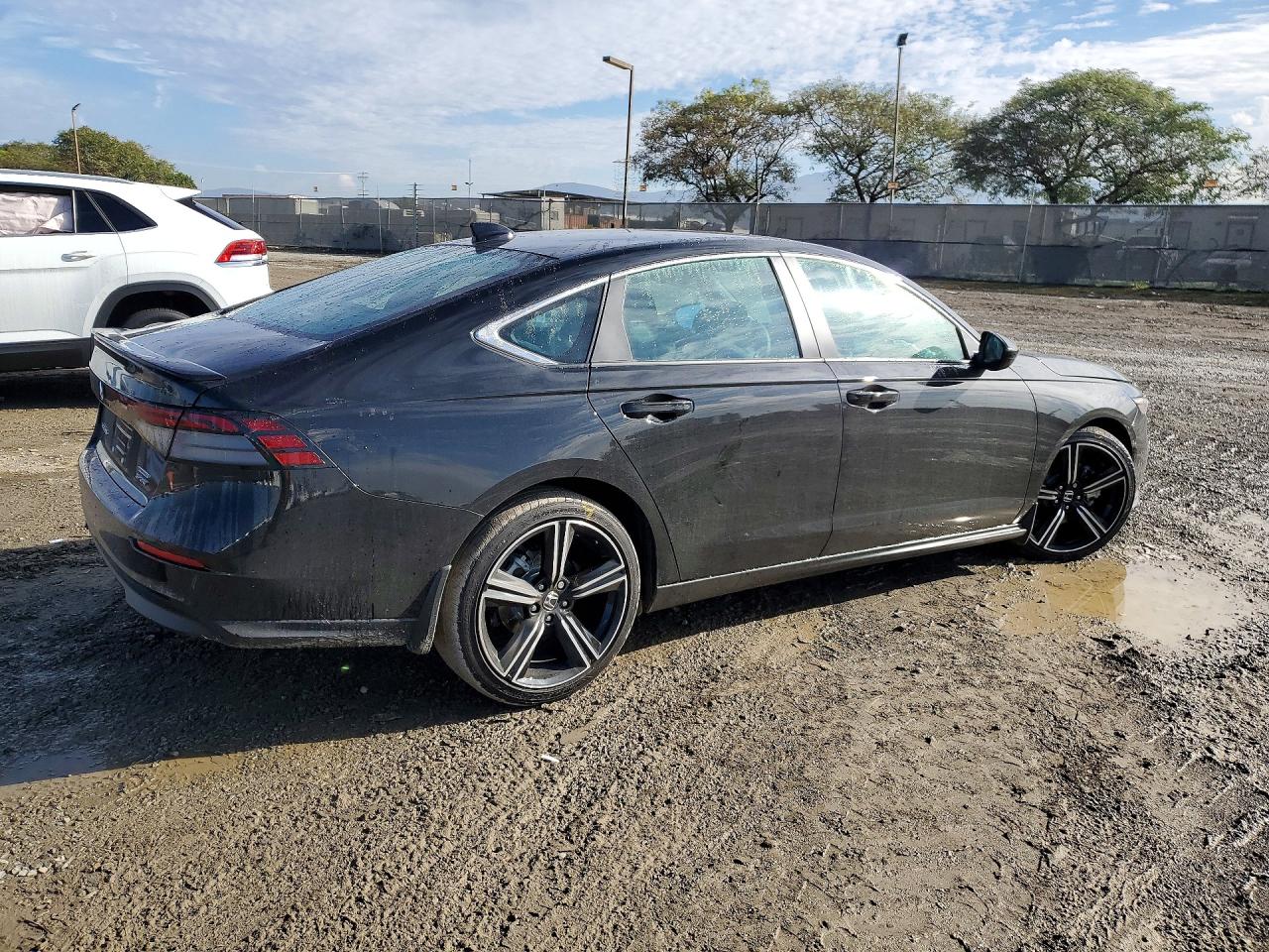 2025 HONDA ACCORD HYBRID SPORT photo 3