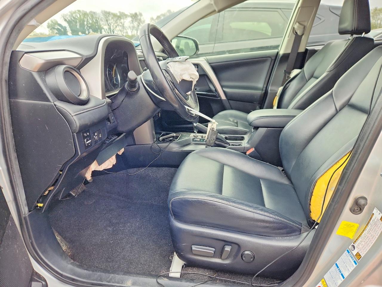 2016 TOYOTA RAV4 HV LIMITED photo 13