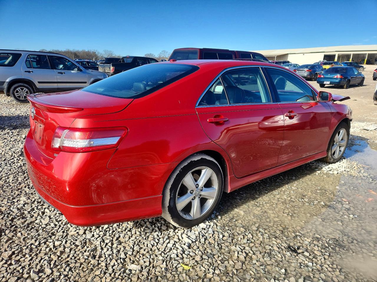 2011 TOYOTA CAMRY SE photo 5