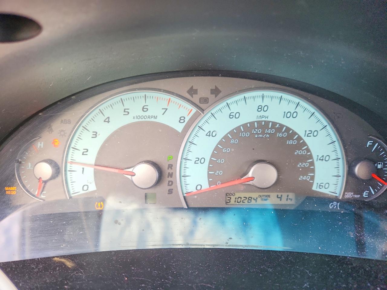 2011 TOYOTA CAMRY SE photo 17