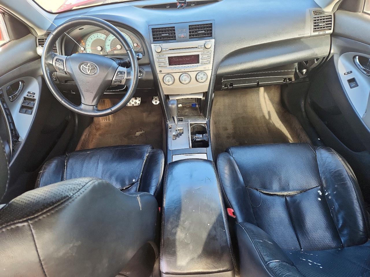 2011 TOYOTA CAMRY SE photo 15