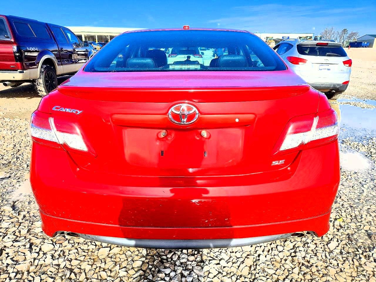 2011 TOYOTA CAMRY SE photo 11