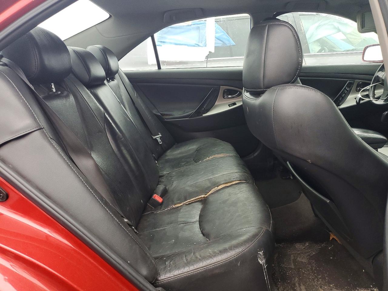 2011 TOYOTA CAMRY SE photo 19