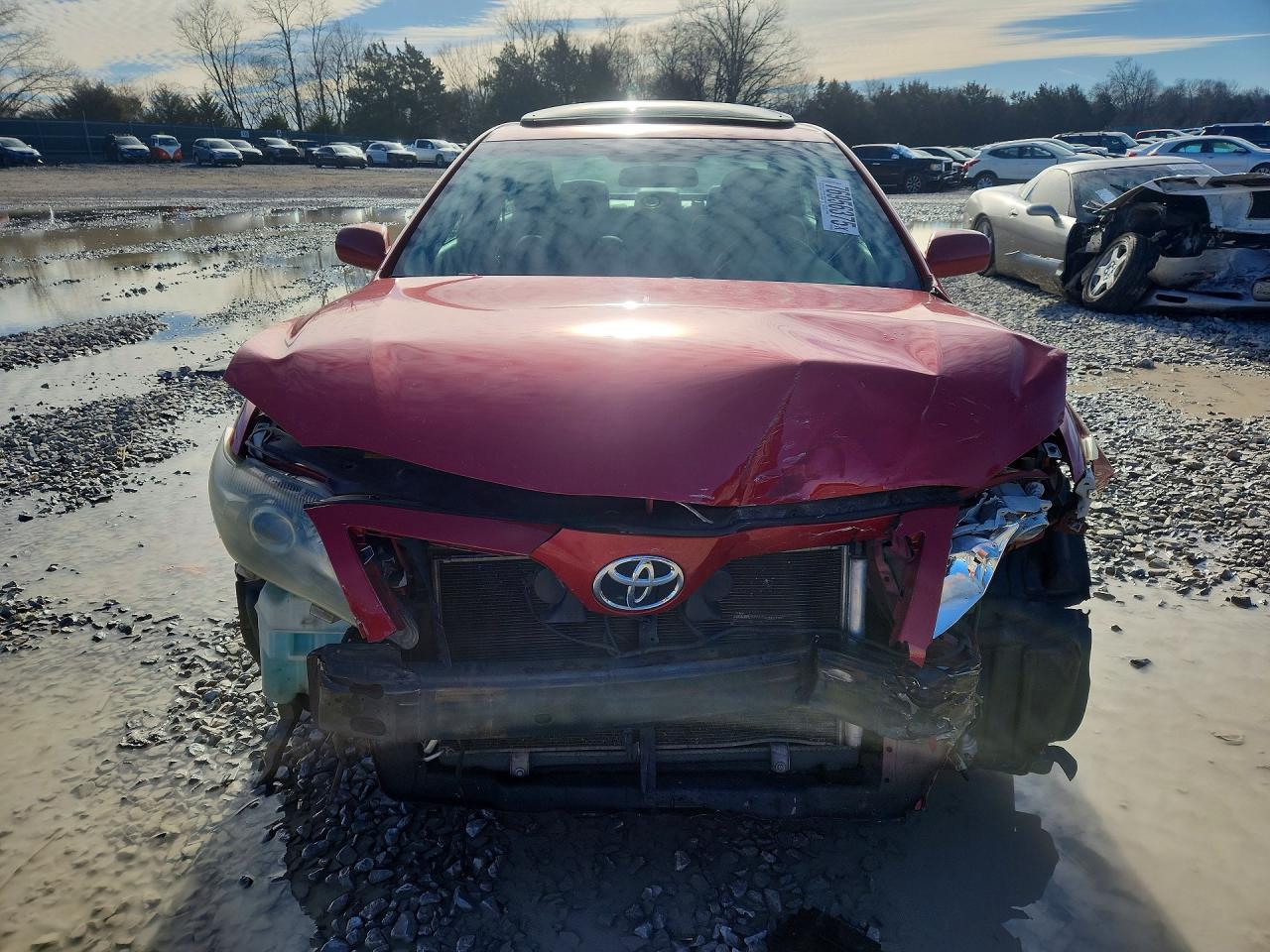 2011 TOYOTA CAMRY SE photo 9